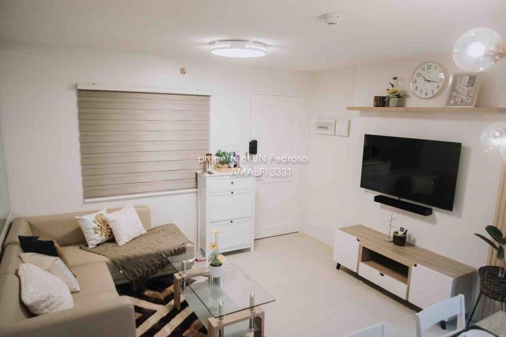 Work-Friendly Mountain-View Condo Near Sm Seaside Cebu ภายนอก รูปภาพ