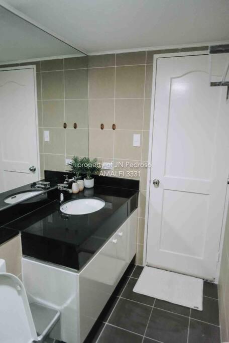Work-Friendly Mountain-View Condo Near Sm Seaside Cebu ภายนอก รูปภาพ